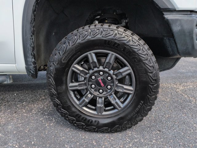 Used 2024 GMC Sierra 1500 AT4X AWD/4WD image 11