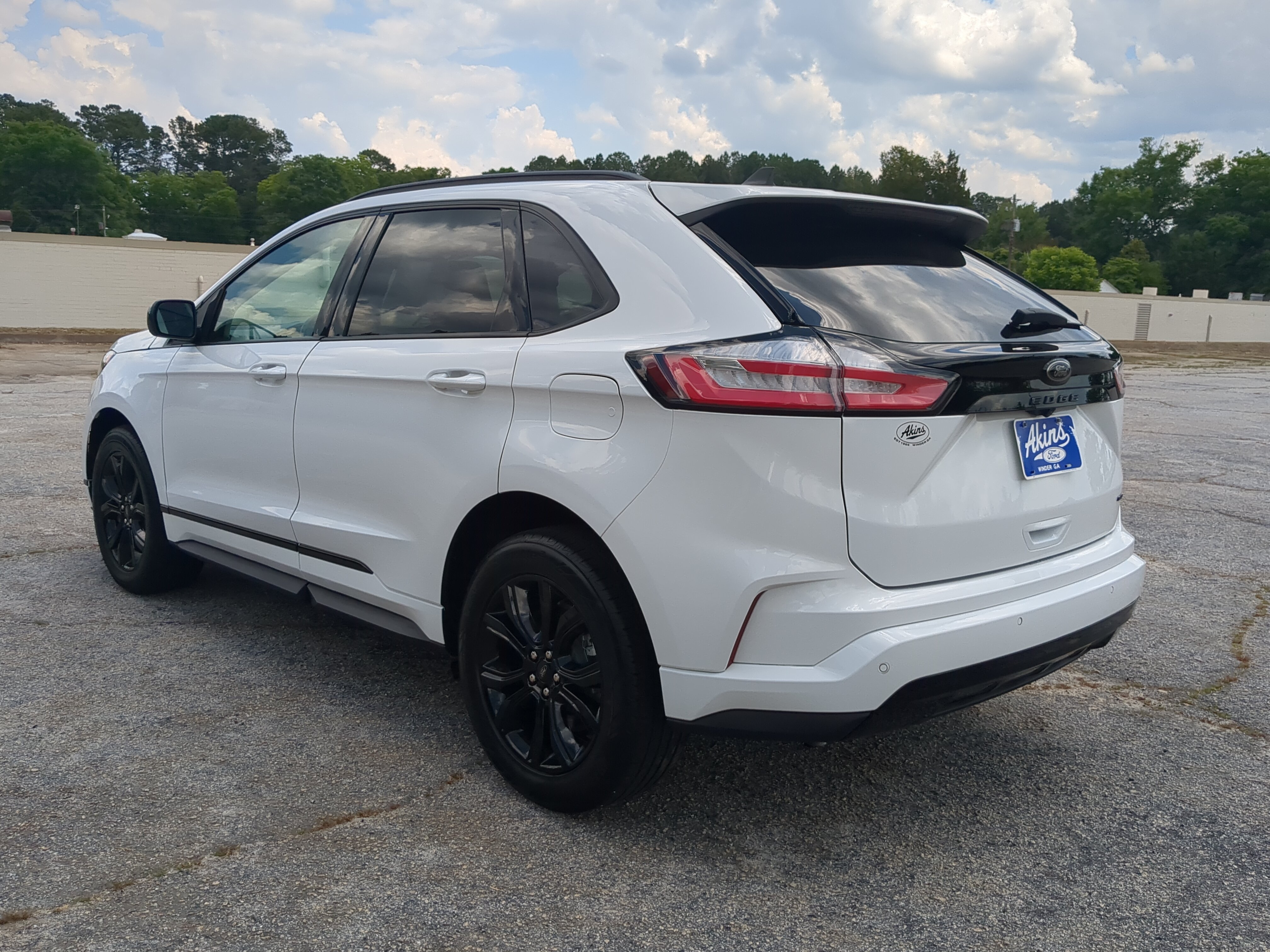 Certified 2024 Ford Edge SE w/ Black Appearance Package AWD/4WD image 5