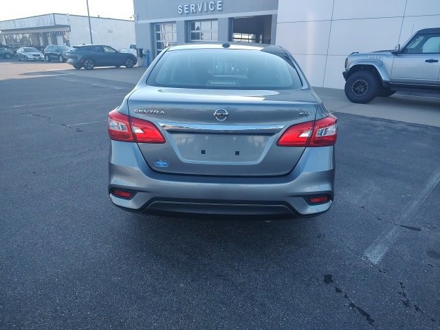 Used 2017 Nissan Sentra SV image 4