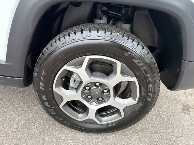 Used 2022 Jeep Compass Trailhawk w/ Trailhawk Convenience Group AWD/4WD image 33
