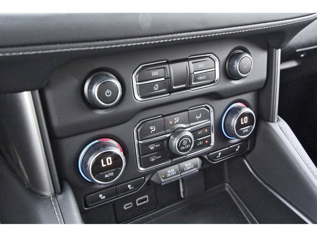 Used 2023 Chevrolet Tahoe LT w/ Luxury Package image 28