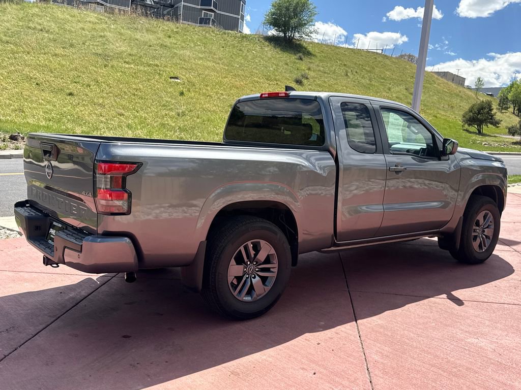 Used 2025 Nissan Frontier SV AWD/4WD image 7