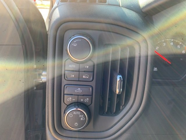 Used 2024 Chevrolet Silverado 1500 Custom image 15