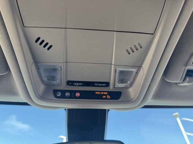 Used 2023 Chevrolet Equinox LT w/ Driver Convenience Package image 19