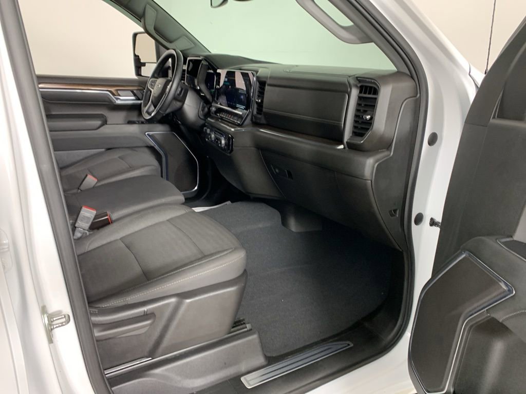 Used 2023 Chevrolet Silverado 1500 RST AWD/4WD image 38