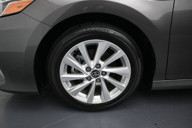 Used 2024 Toyota Camry LE FWD image 9