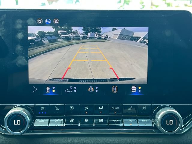 Used 2026 Chevrolet Colorado ZR2 w/ Technology Package AWD/4WD image 27