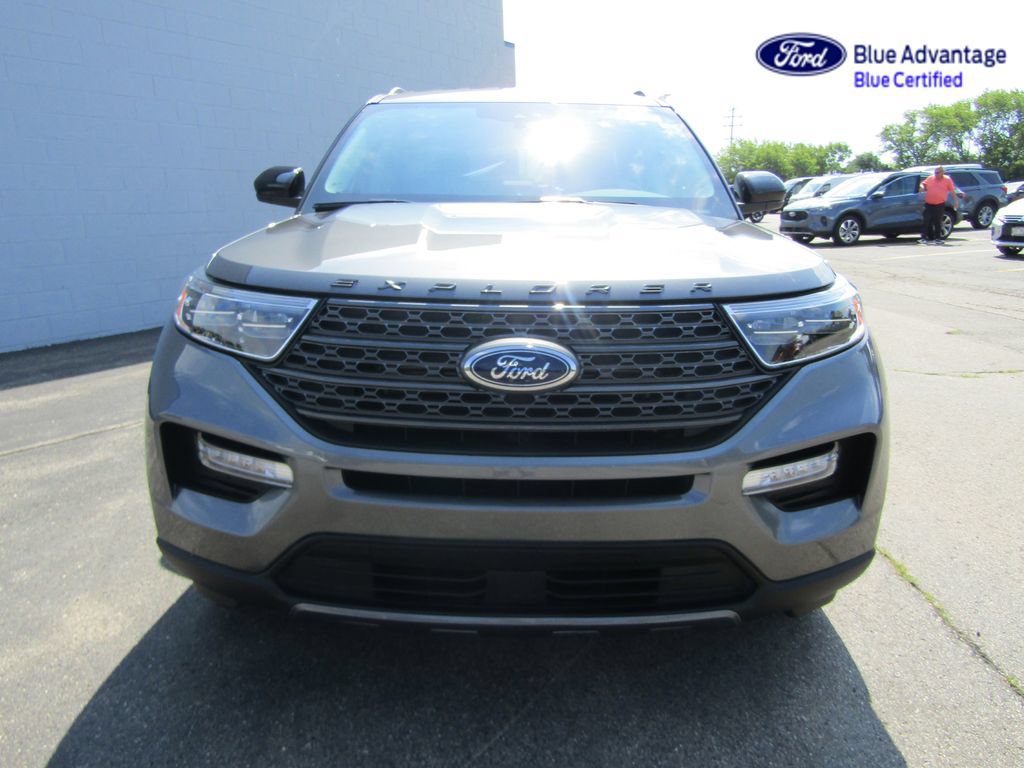 Certified 2024 Ford Explorer XLT w/ Equipment Group 202A AWD/4WD image 10