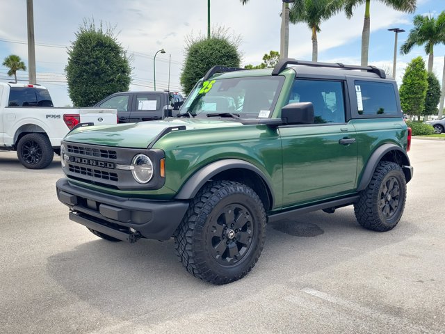 Certified 2022 Ford Bronco 2-Door AWD/4WD image 3