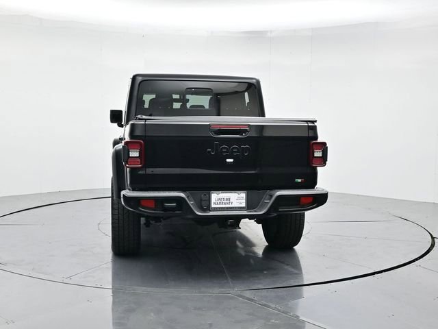 Used 2021 Jeep Gladiator Overland image 8