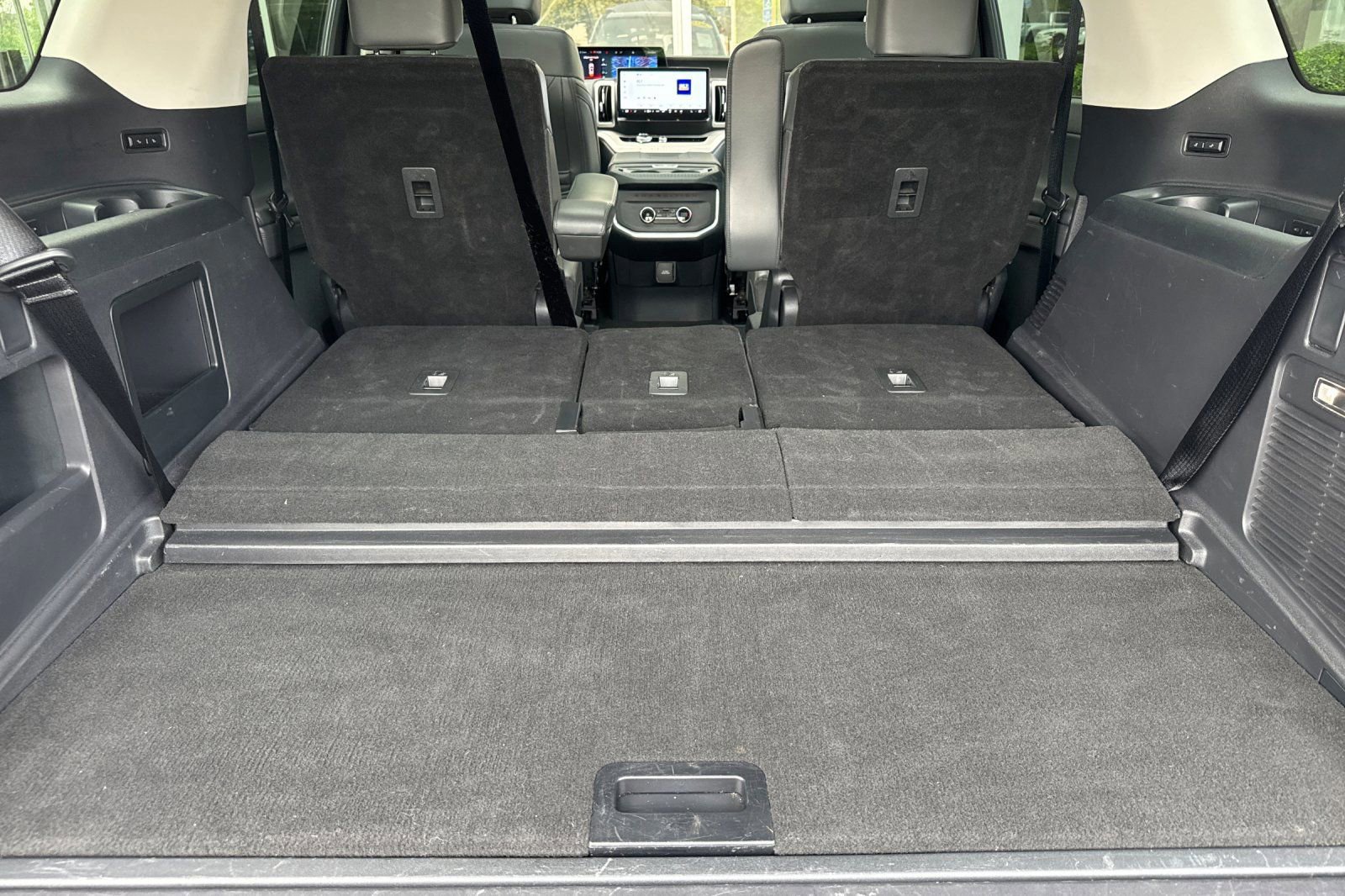 Certified 2025 Ford Expedition Active image 17