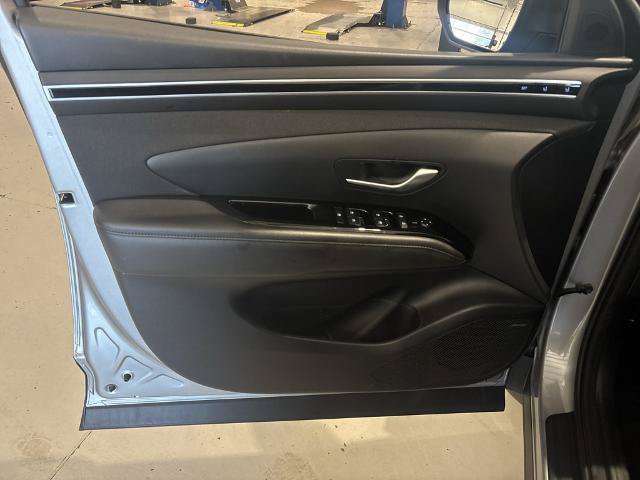 Used 2022 Hyundai Tucson Limited w/ Cargo Package FWD image 12