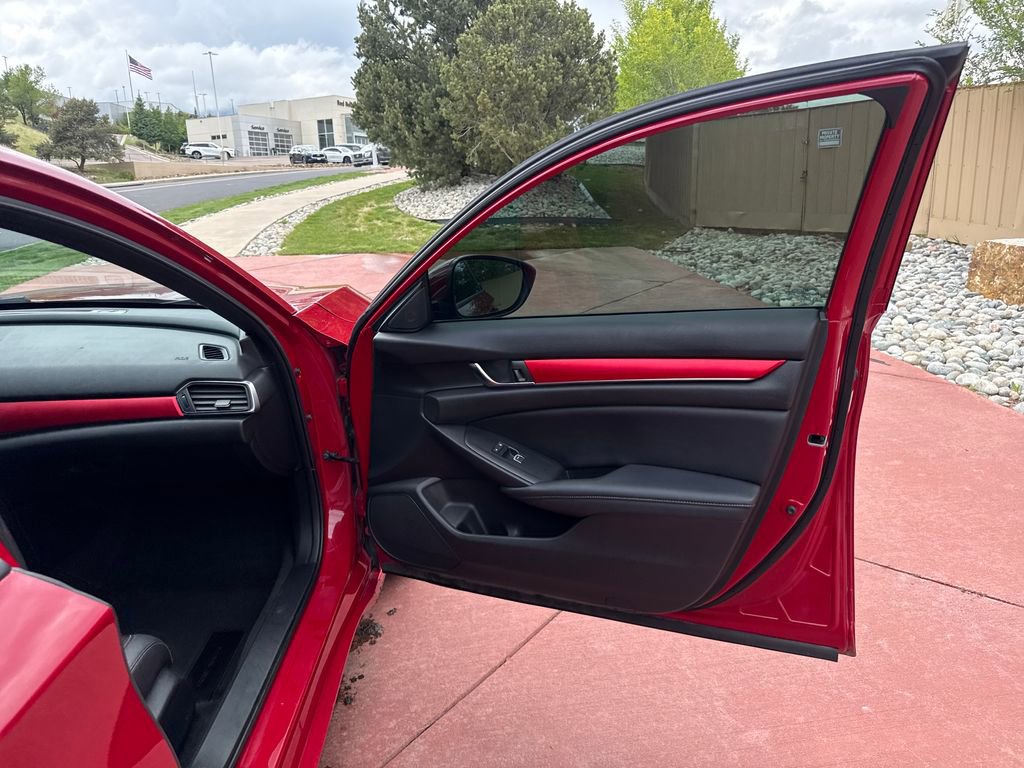 Used 2020 Honda Accord Sport image 29