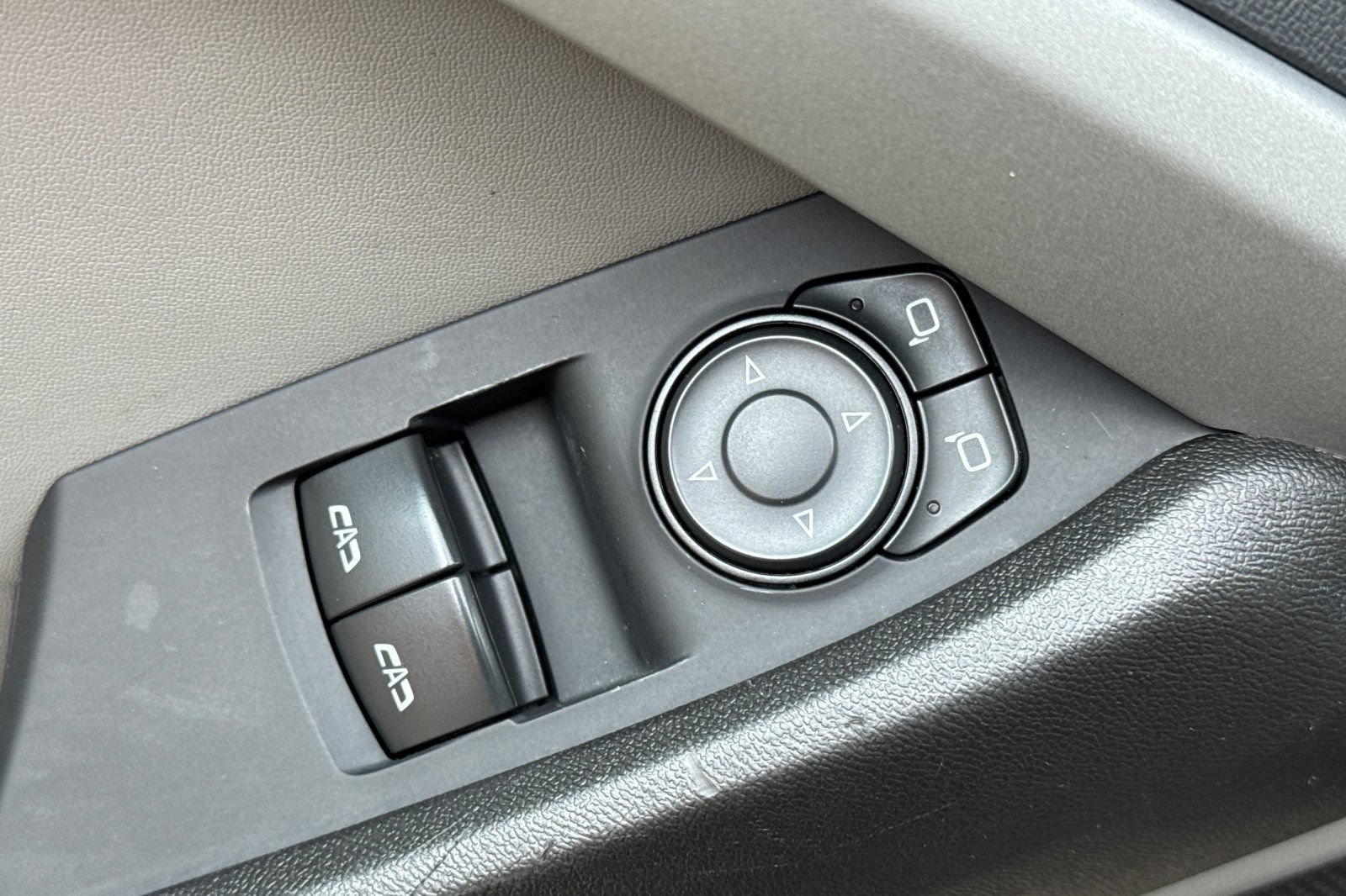 Used 2023 Chevrolet Camaro LT RWD image 17