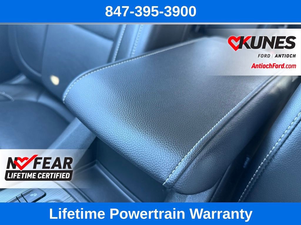 Used 2023 GMC Acadia SLT image 46