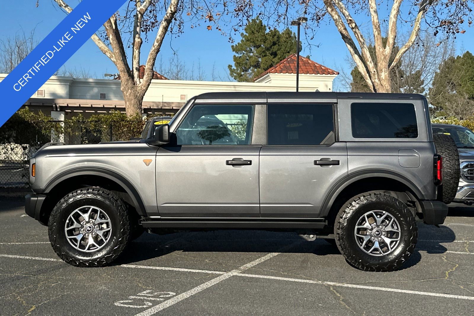 Certified 2025 Ford Bronco Badlands image 2