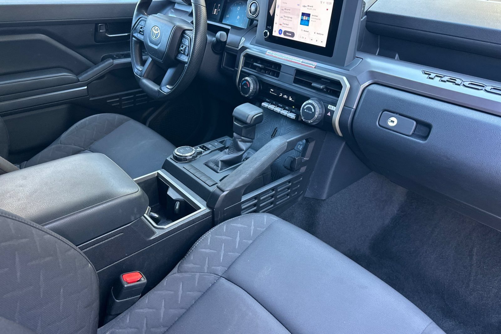 Used 2026 Toyota Tacoma SR5 AWD/4WD image 14