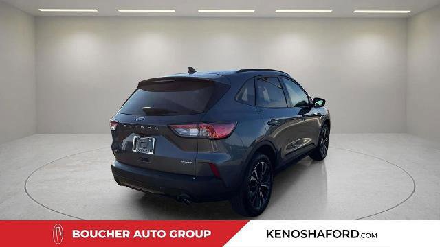 Certified 2022 Ford Escape SE w/ SE Sport Appearance Package image 5