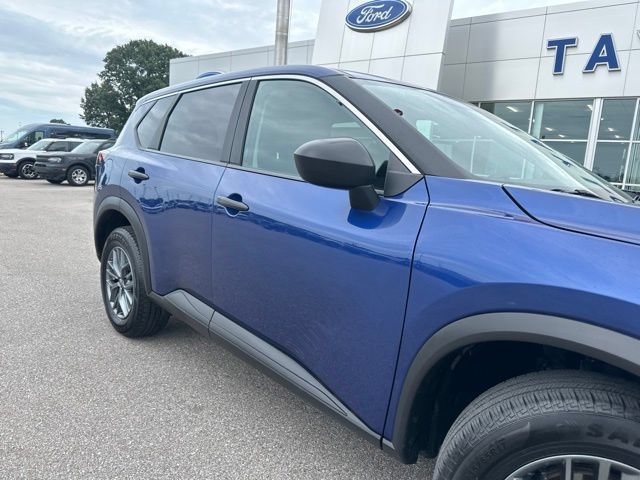 Used 2023 Nissan Rogue S FWD image 7