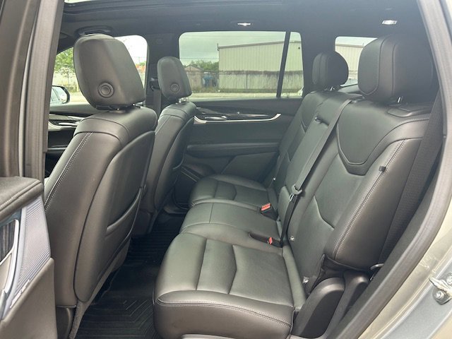 Used 2023 Cadillac XT6 Premium Luxury image 13