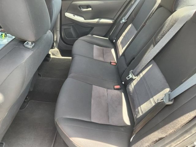 Used 2025 Nissan Sentra SR FWD image 30