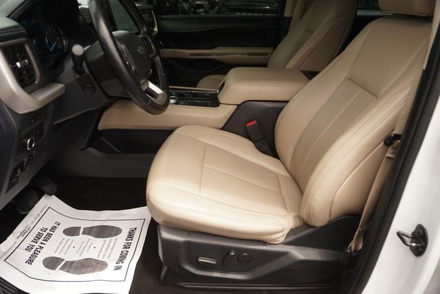 Certified 2022 Ford Expedition XLT RWD image 9