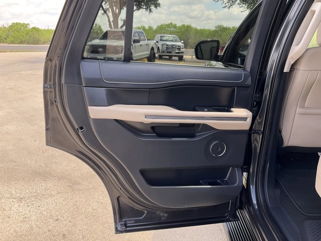 Certified 2024 Ford Expedition XLT RWD image 13