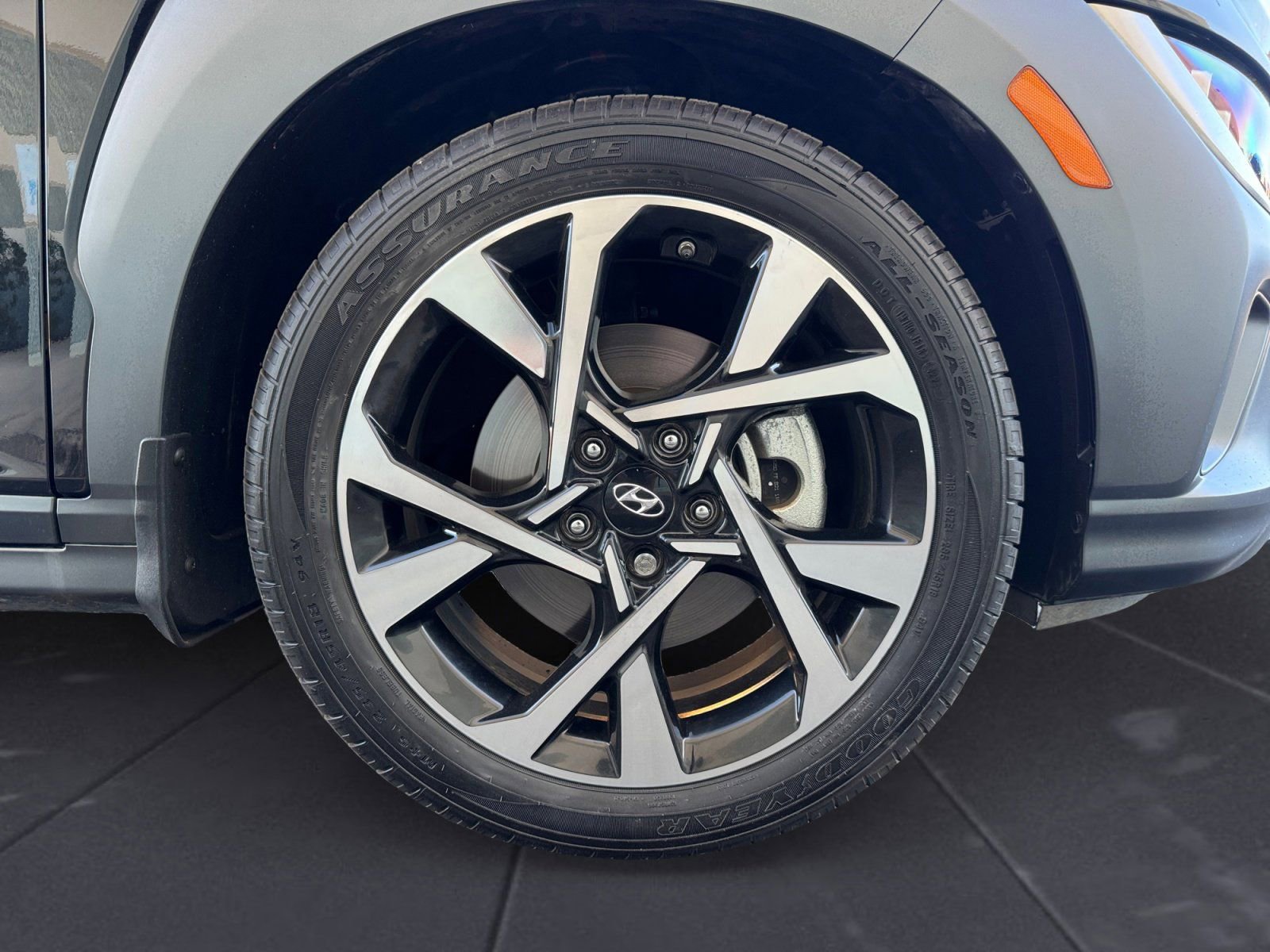 Used 2022 Hyundai Kona Limited image 14