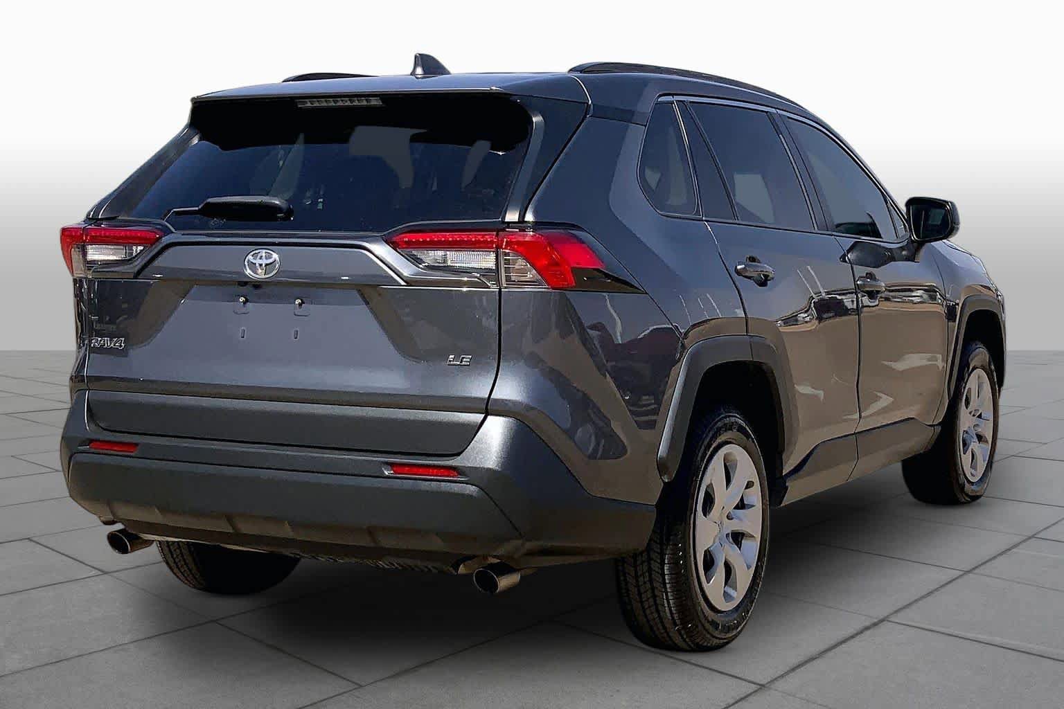 Used 2020 Toyota RAV4 LE FWD image 13