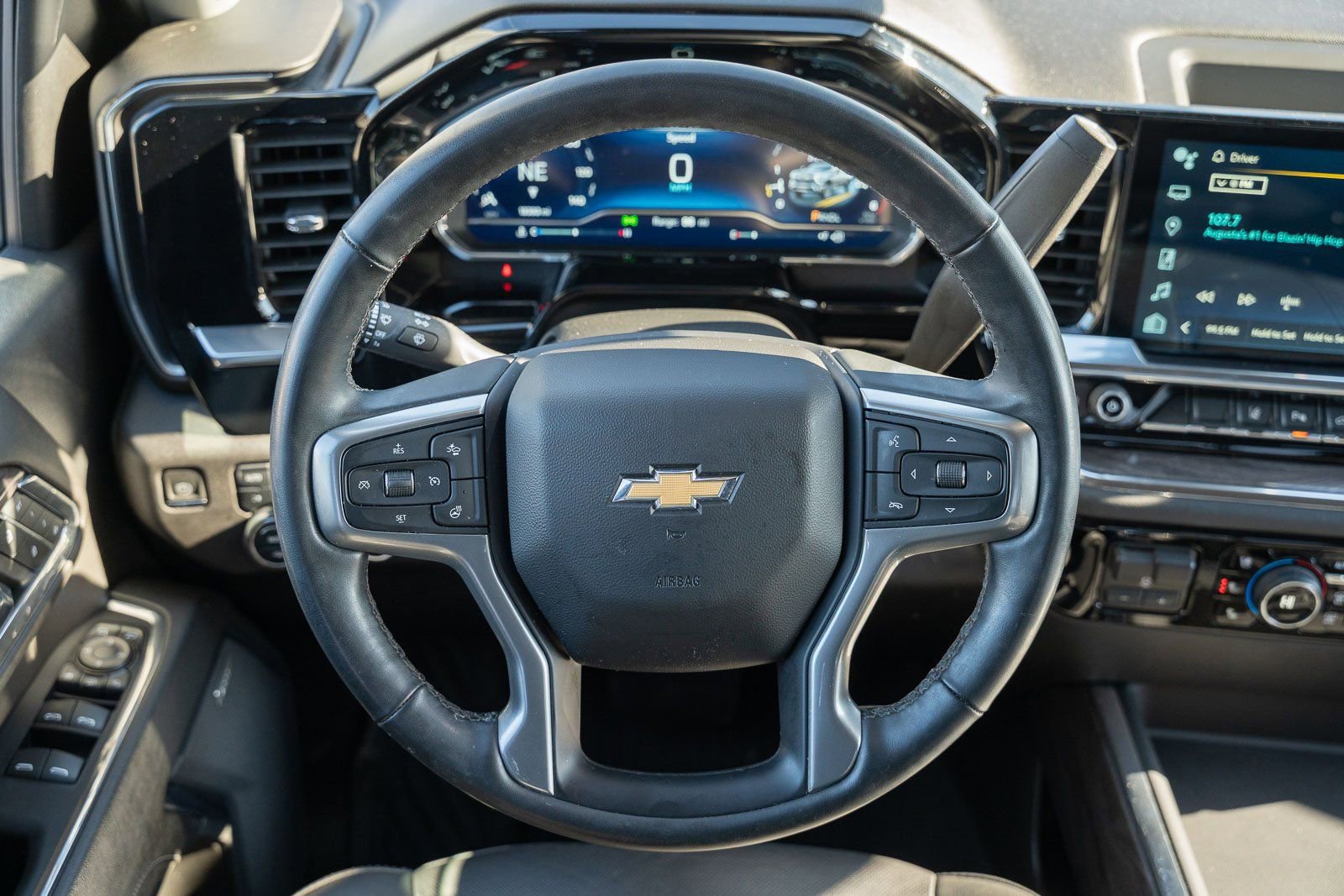 Used 2024 Chevrolet Silverado 2500 LTZ w/ LTZ Plus Package image 32