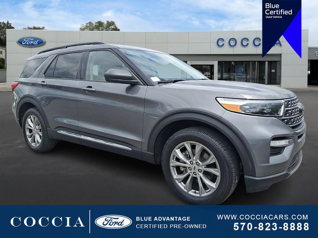 Certified 2023 Ford Explorer XLT w/ Equipment Group 202A AWD/4WD image 3