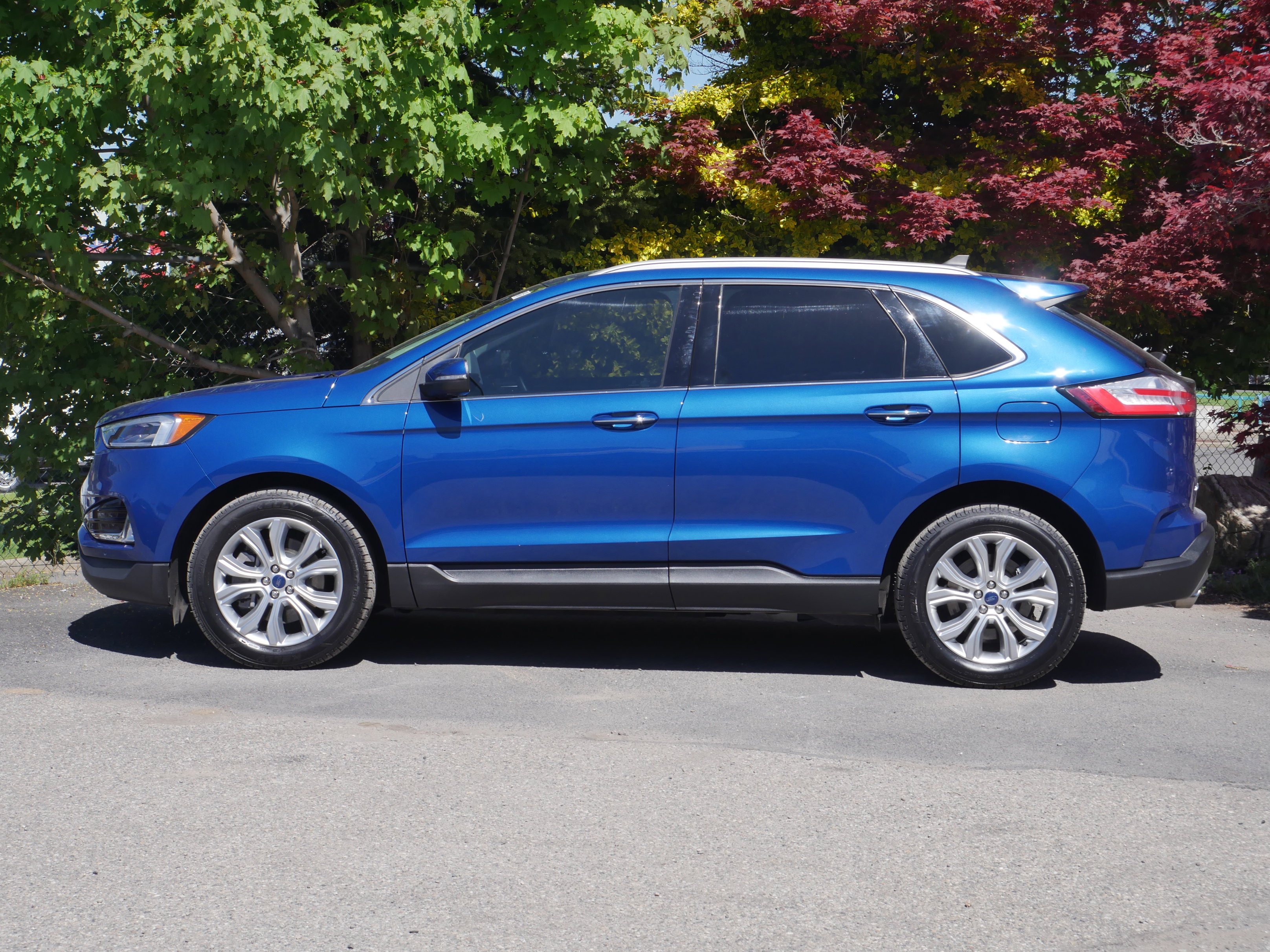 Certified 2022 Ford Edge Titanium w/ Equipment Group 301A AWD/4WD image 18