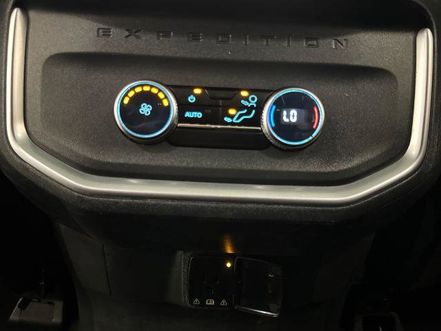 Certified 2025 Ford Expedition Max Active AWD/4WD image 35