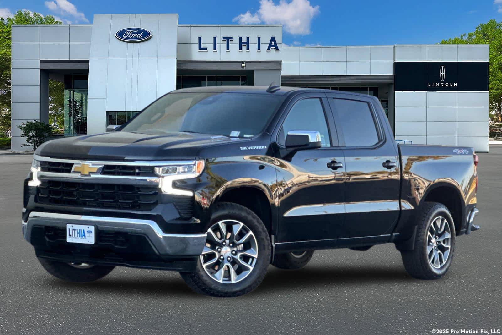 Used 2026 Chevrolet Silverado 1500 LT AWD/4WD image 1