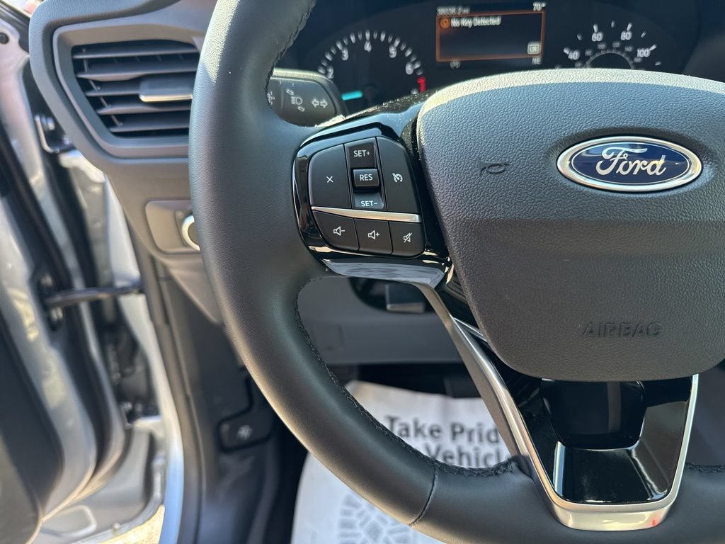 Certified 2022 Ford Escape SE w/ Cold Weather Package FWD image 16