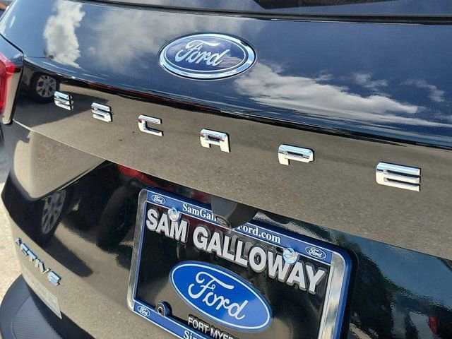 Certified 2025 Ford Escape Active FWD image 11