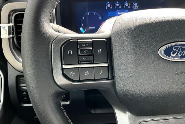 Certified 2025 Ford F350 Lariat w/ Black Appearance Package AWD/4WD image 11