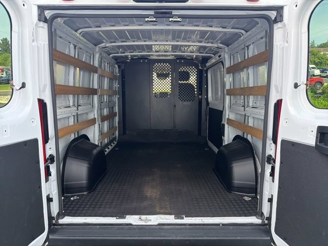 Used 2025 RAM ProMaster 2500 w/ U-Haul Equipment Group FWD image 19