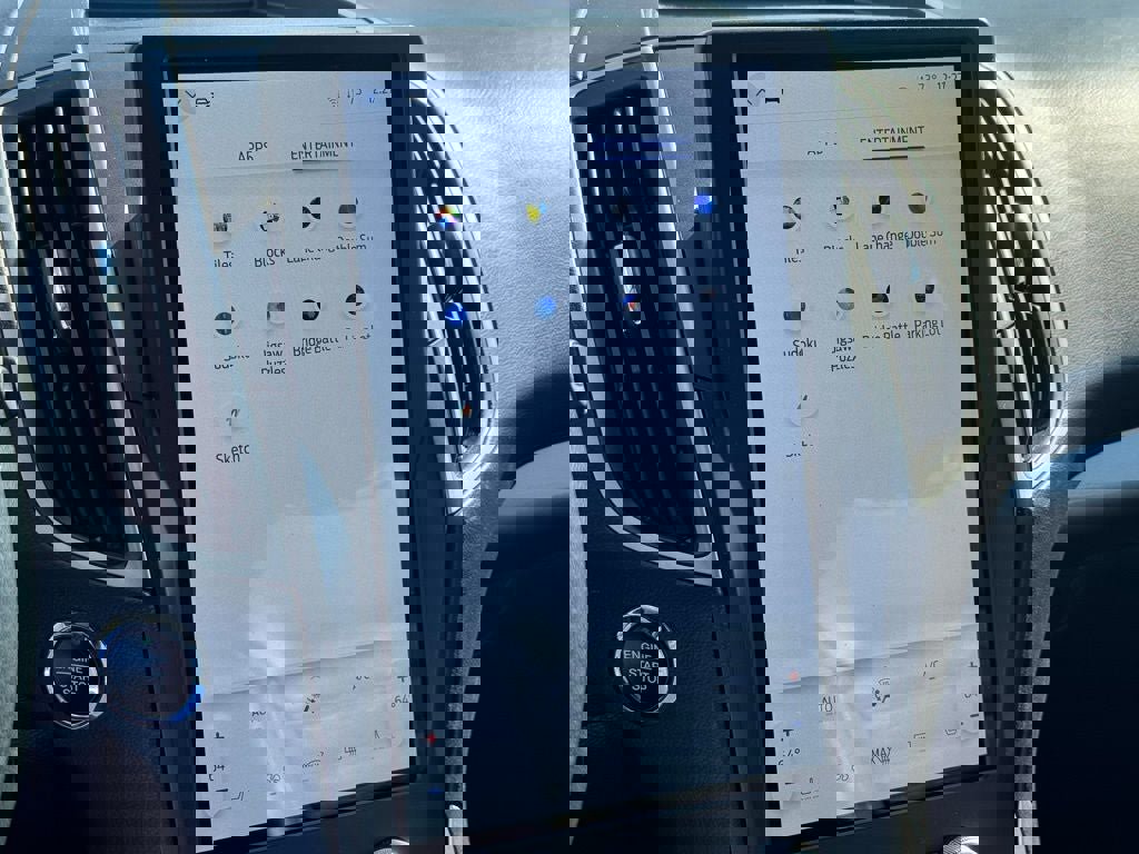 Certified 2023 Ford Edge SEL image 24