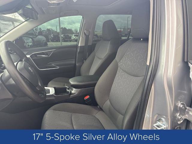 Used 2024 Toyota RAV4 XLE w/ Convenience Package image 10