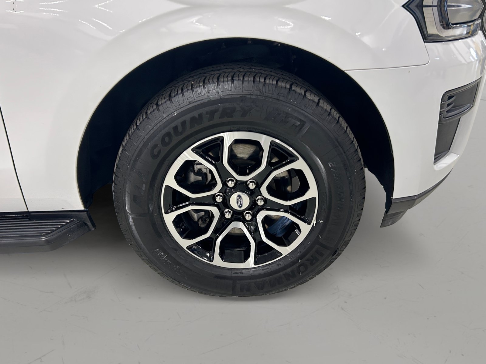 Certified 2024 Ford Expedition XLT RWD image 10