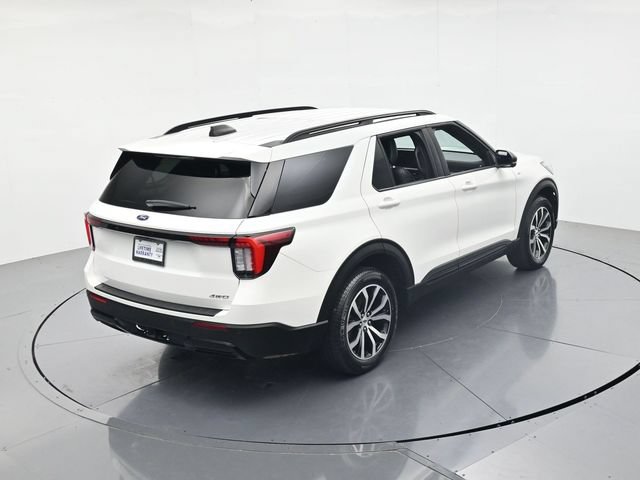 Certified 2025 Ford Explorer ST-Line AWD/4WD image 44