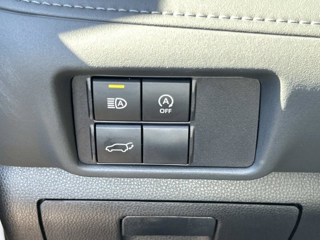 Used 2023 Toyota Highlander XLE AWD/4WD image 38