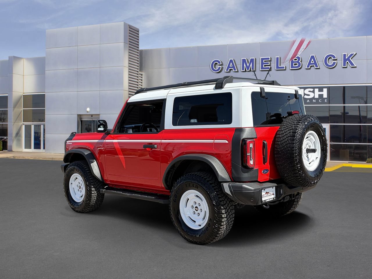 Certified 2023 Ford Bronco Heritage Edition AWD/4WD image 4