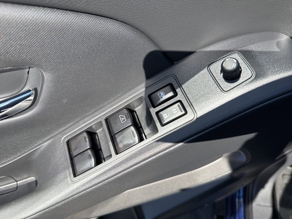 Used 2022 Nissan Frontier SV w/ Technology Package image 16