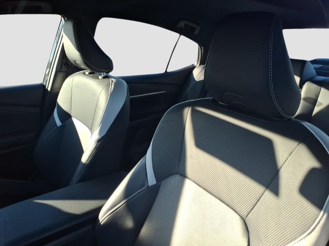 Used 2025 Toyota Camry SE FWD image 16