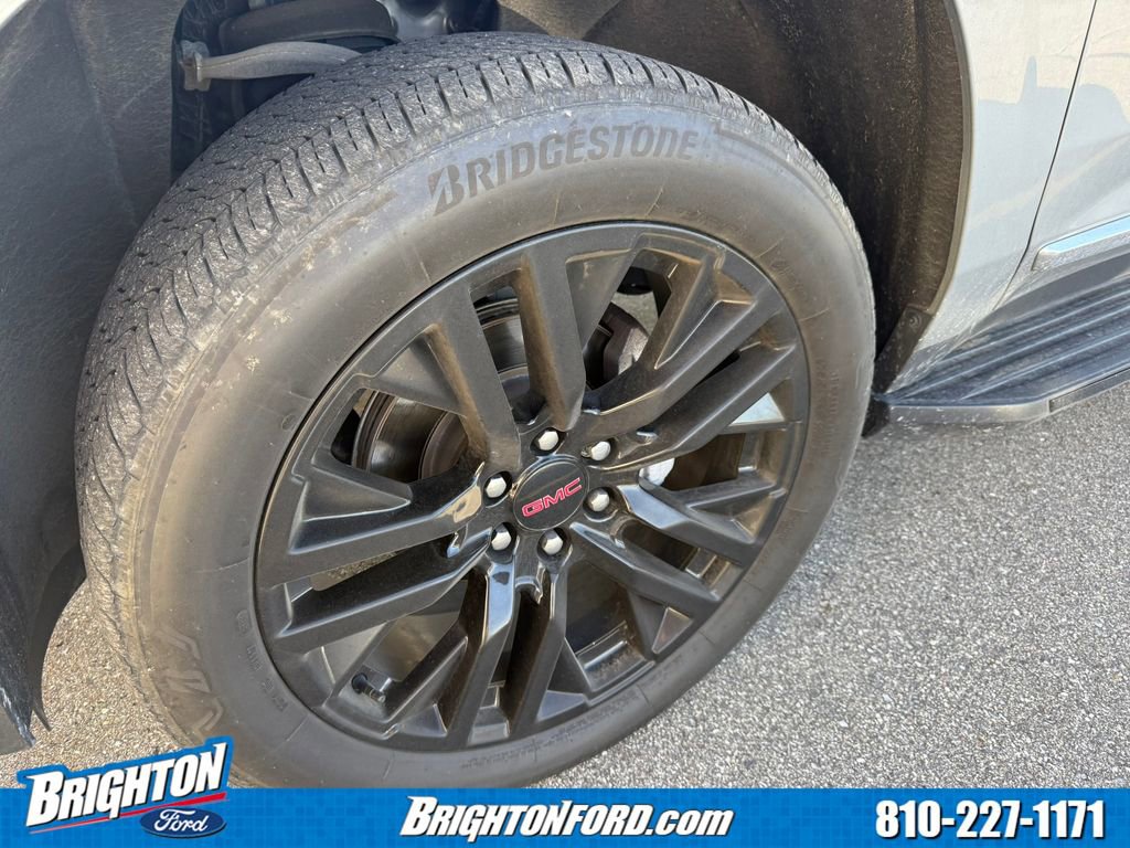 Used 2023 GMC Yukon SLT w/ SLT Premium Package AWD/4WD image 9