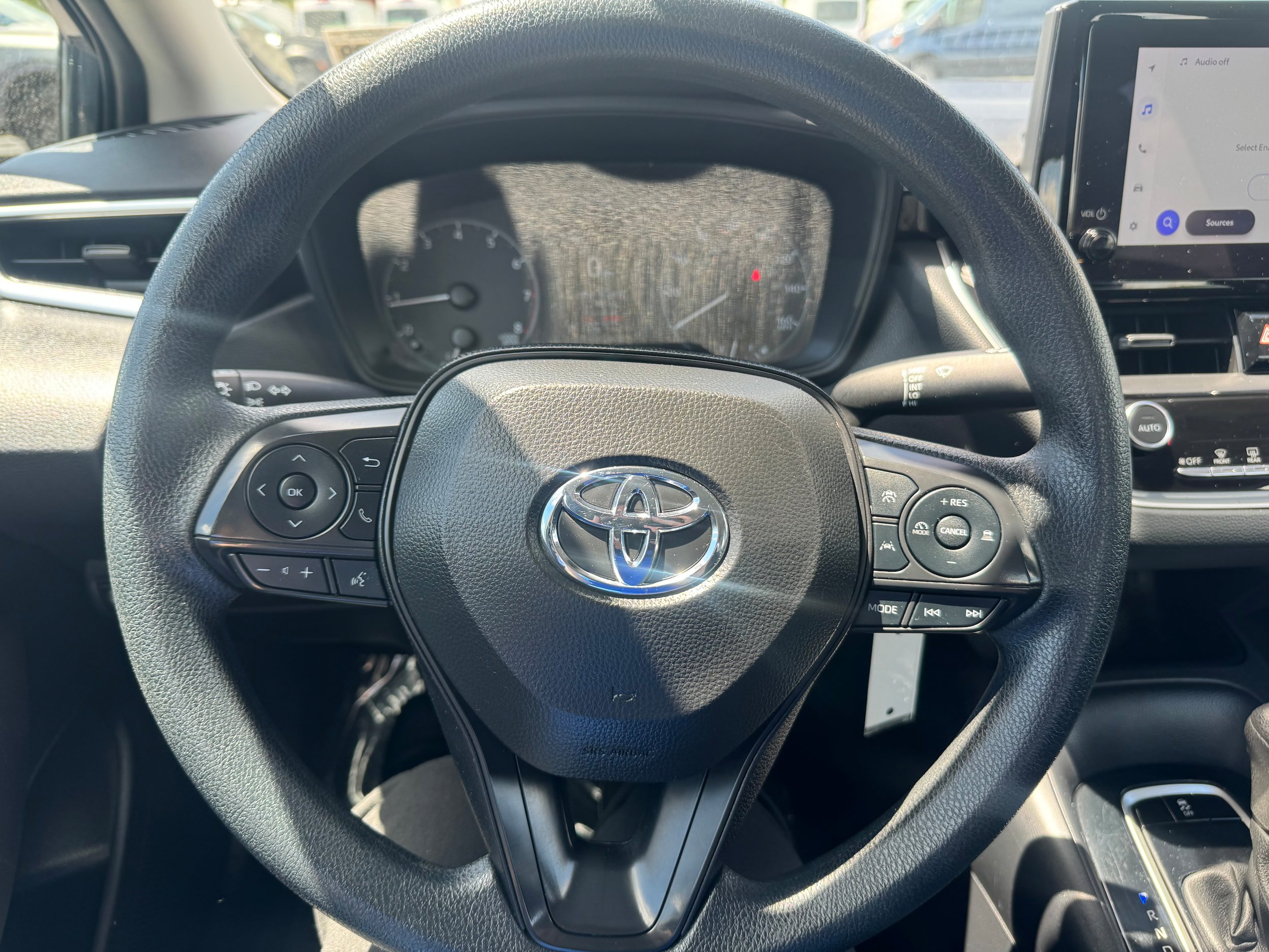 Used 2024 Toyota Corolla LE FWD image 14