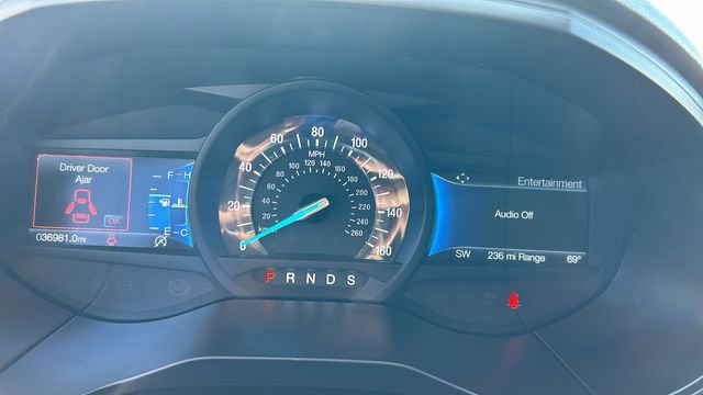 Certified 2023 Ford Edge Titanium w/ Class II Trailer Tow Package image 18