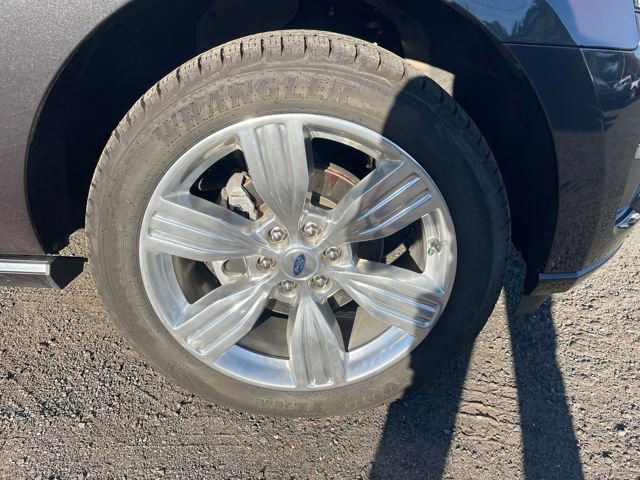 Certified 2022 Ford Expedition Platinum image 9